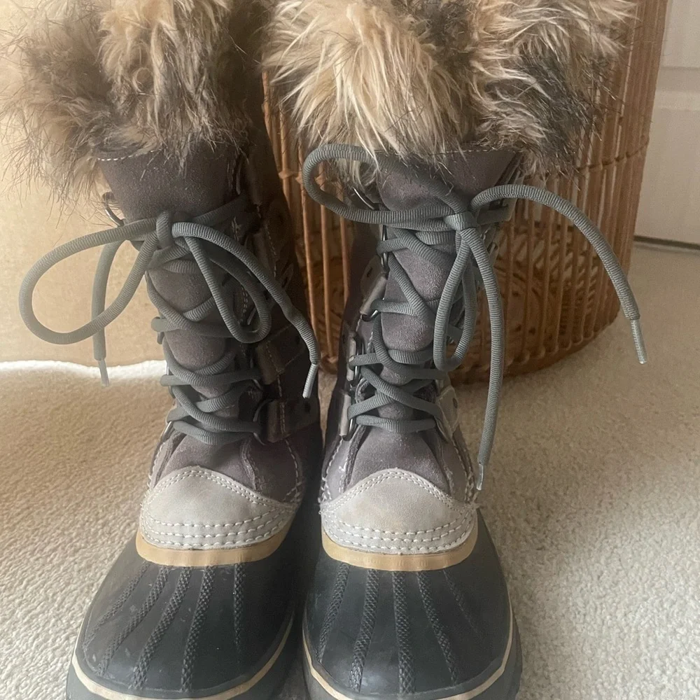 Sorel Joan of Arctic‎ Snow Boots Winter Grey sz 7 Woman